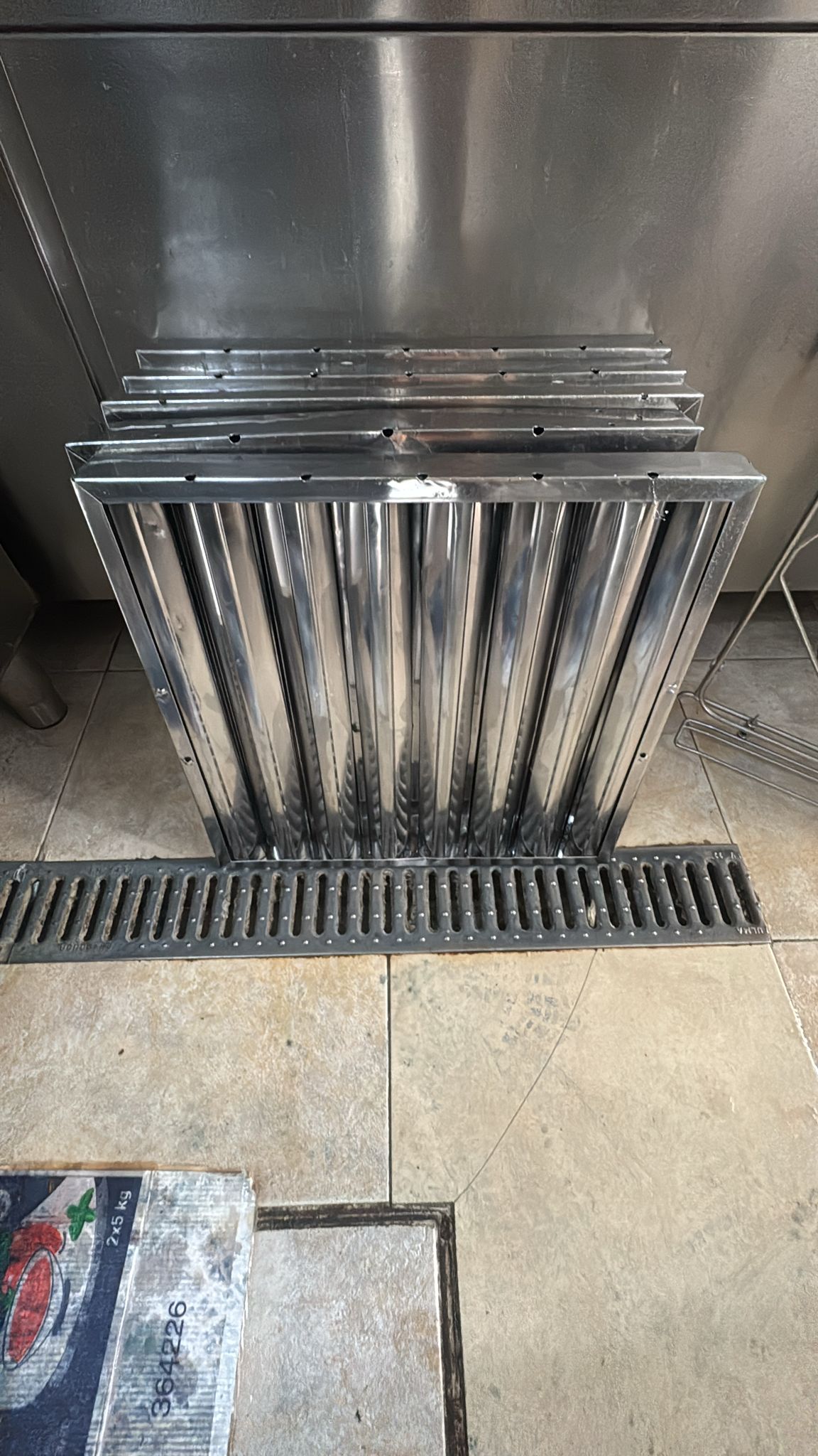 Trabalho Lavlimpar — limpeza técnica de cozinhas industriais 7