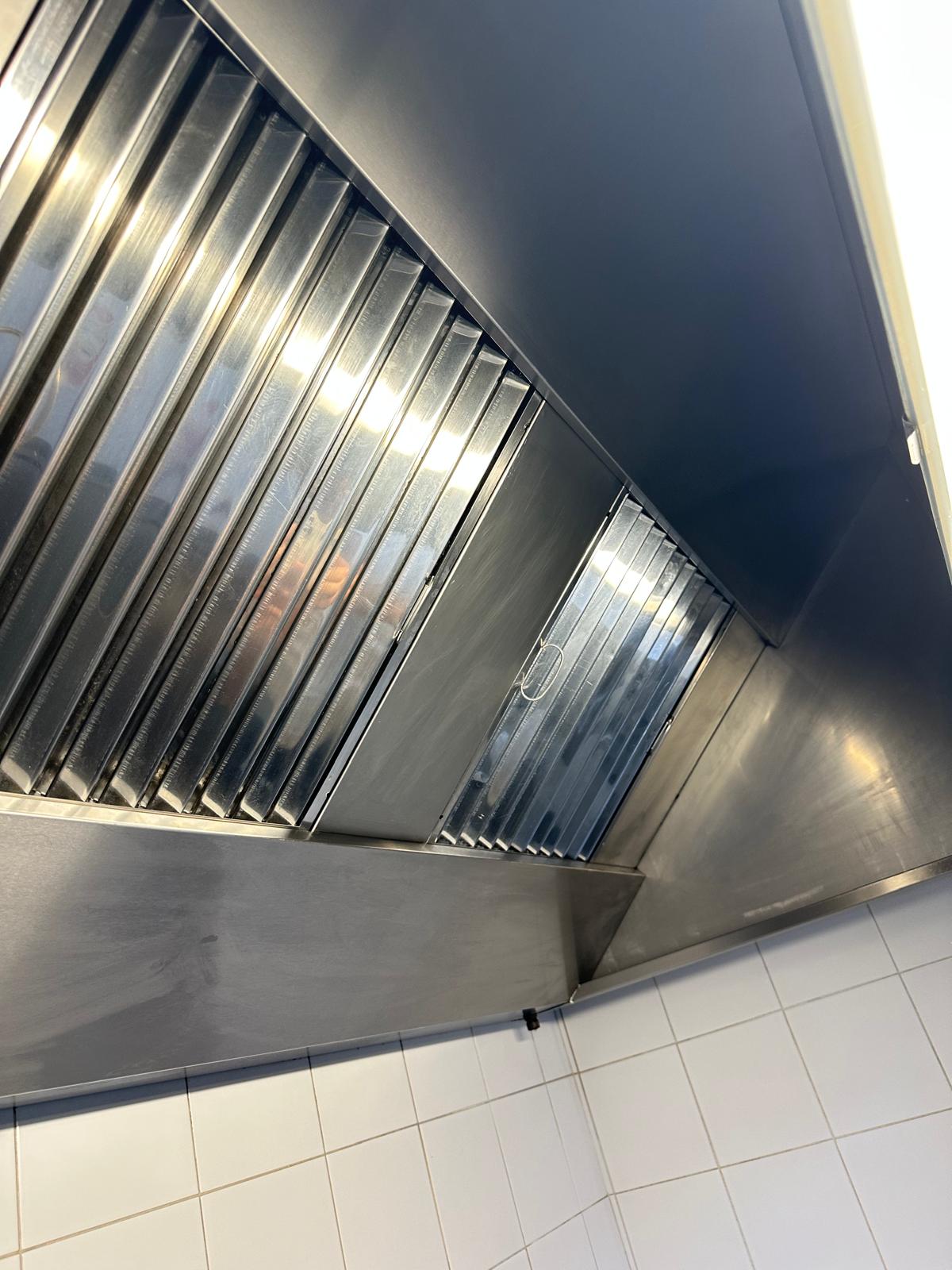 Trabalho Lavlimpar — limpeza técnica de cozinhas industriais 8